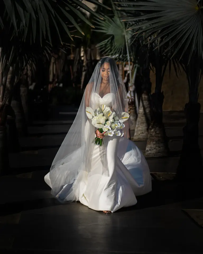 Destination wedding moment in Cabo